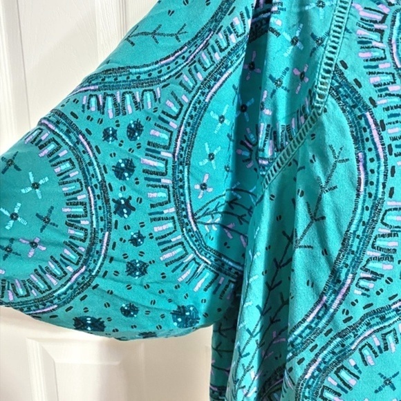 Ava‎ Viv Green & Pink Geometric Rayon Short Sleeve Boatneck Blouse - Picture 8 of 10